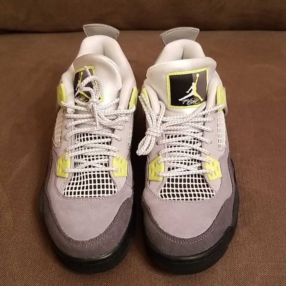 Hp🎯🎊🎉Nike air Jordan 4 neon 95 boys 4.5 sneakers